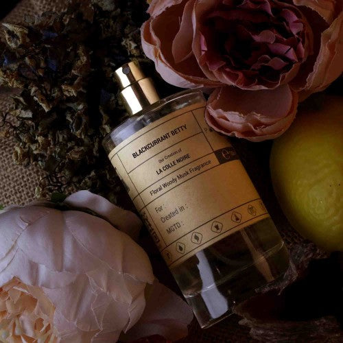 مستوحى من عطر ديور لا كوللي نويري