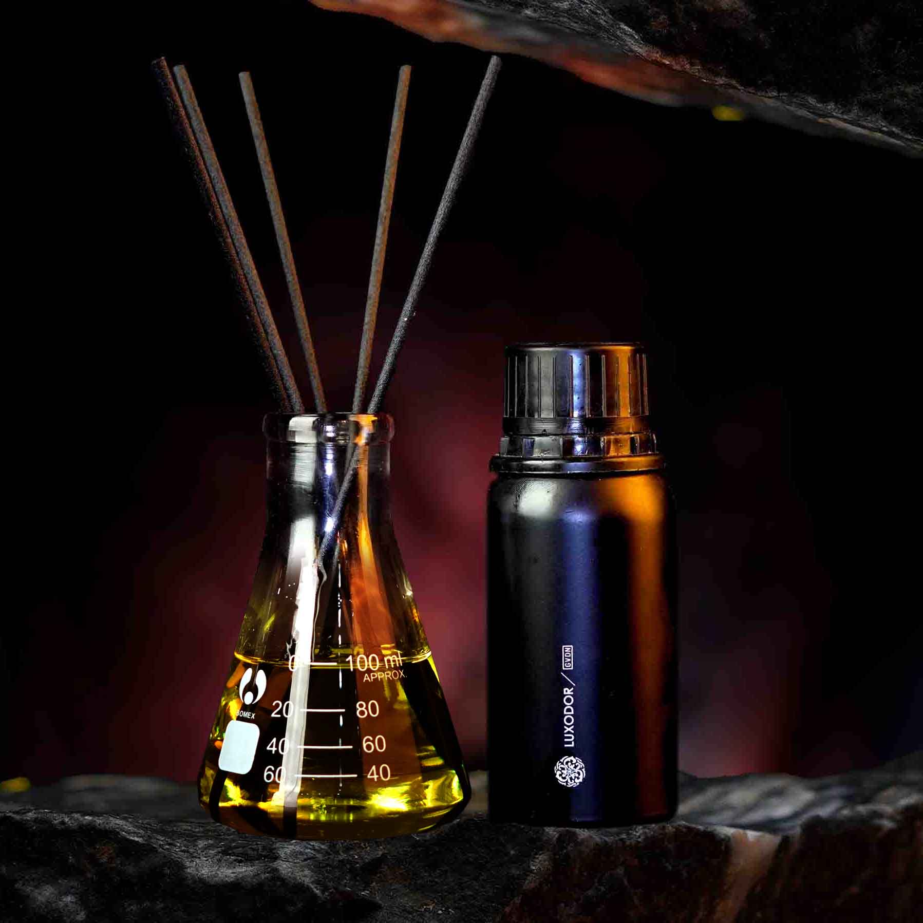 مستوحى من عطر تف سانتال بلوسه